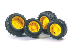 Bruder Profi-Serie Zwillingsbereifung mit gelben Felgen für Traktor Serie 02000